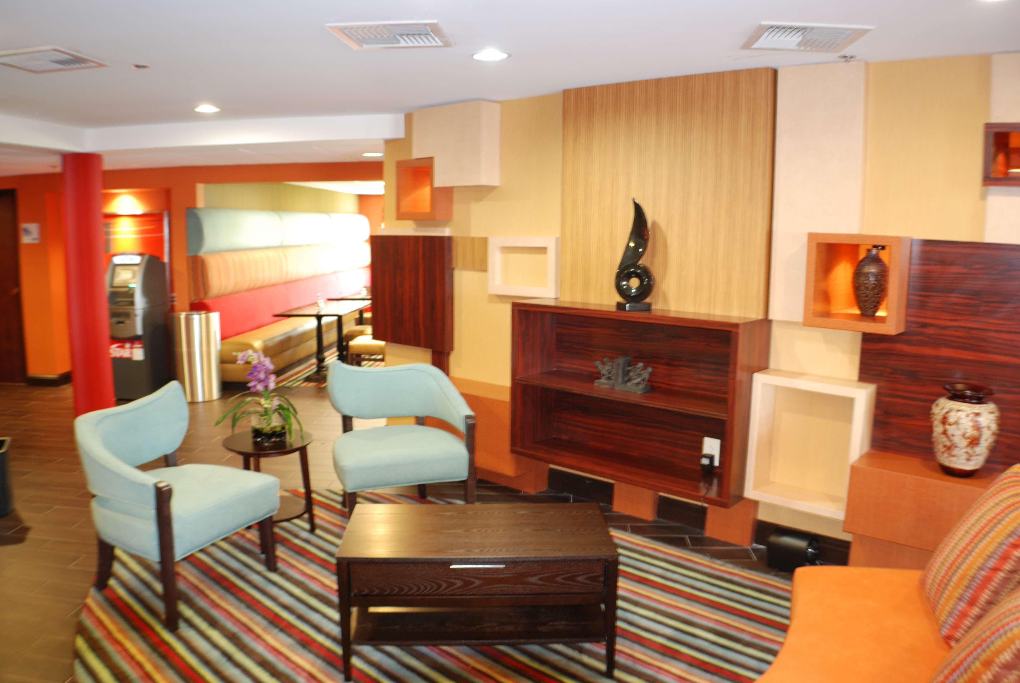 Holiday Inn Express Nashville W-I40 By Ihg Ngoại thất bức ảnh