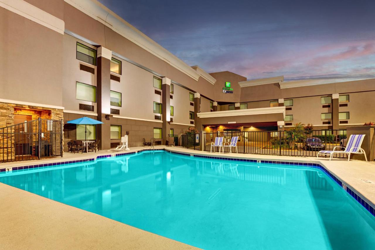 Holiday Inn Express Nashville W-I40 By Ihg Ngoại thất bức ảnh