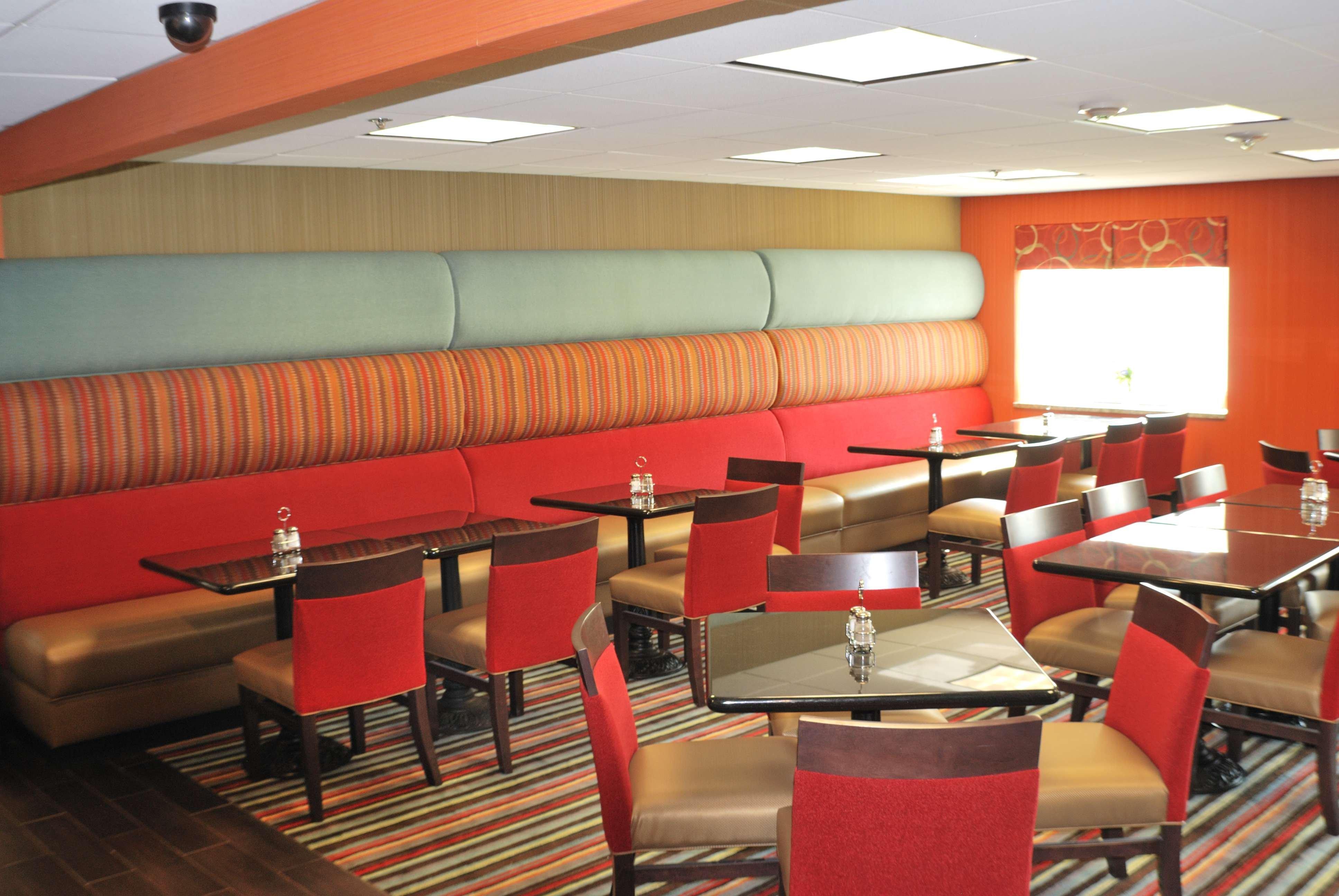 Holiday Inn Express Nashville W-I40 By Ihg Ngoại thất bức ảnh
